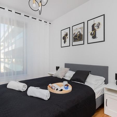 Plac Unii Apartment Gdynia By Noclegi Renters Екстериор снимка