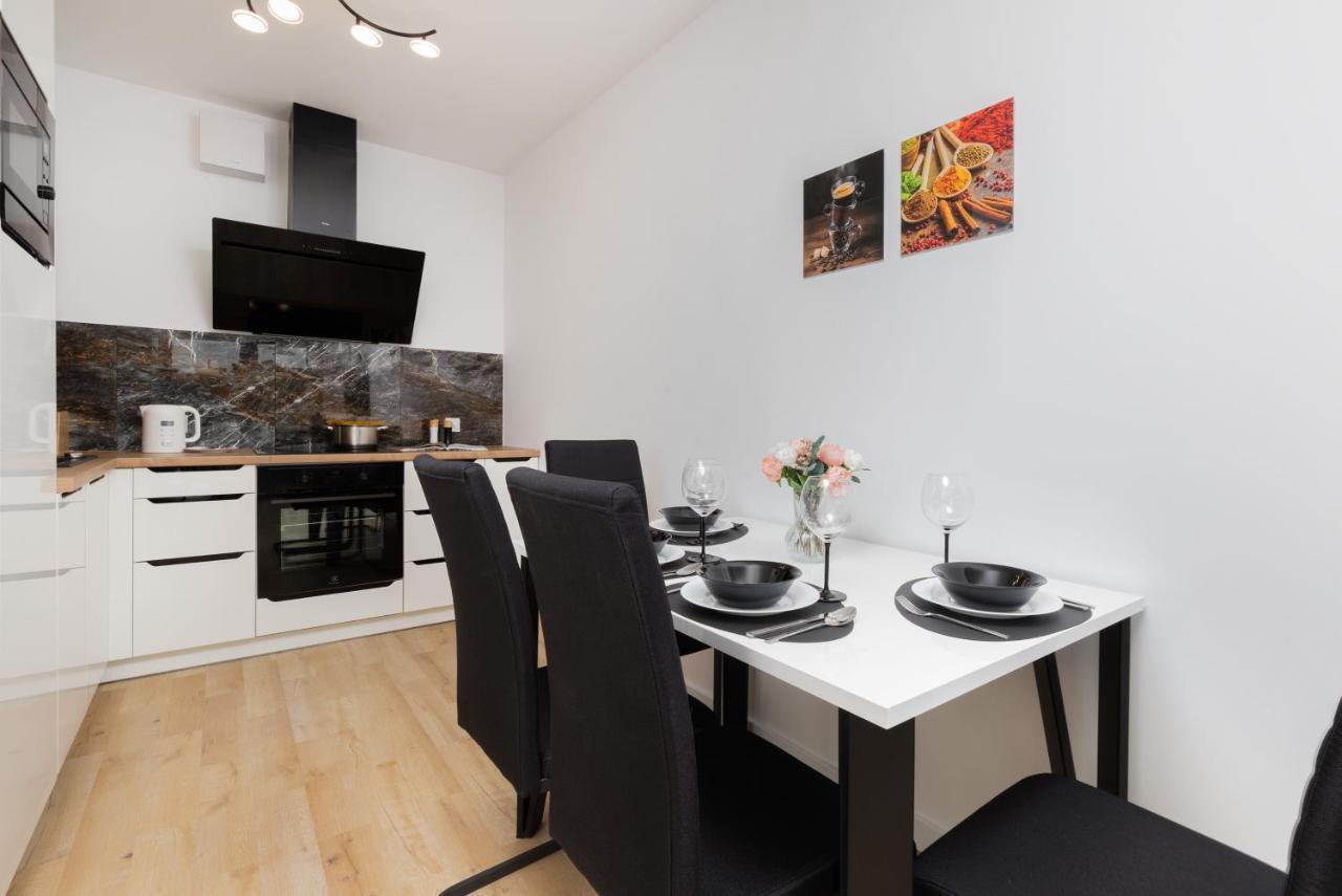 Plac Unii Apartment Gdynia By Noclegi Renters Екстериор снимка